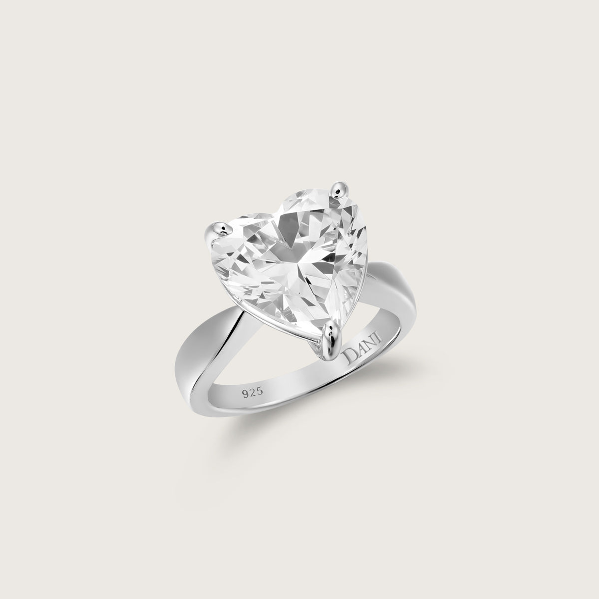 Dreamy Heart Splendor Ring