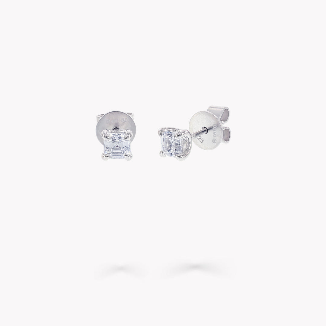 4 Prong Stud Earrings