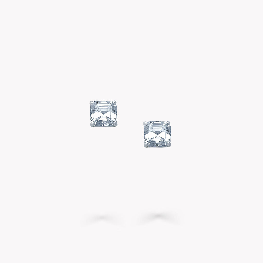 4 Prong Stud Earrings