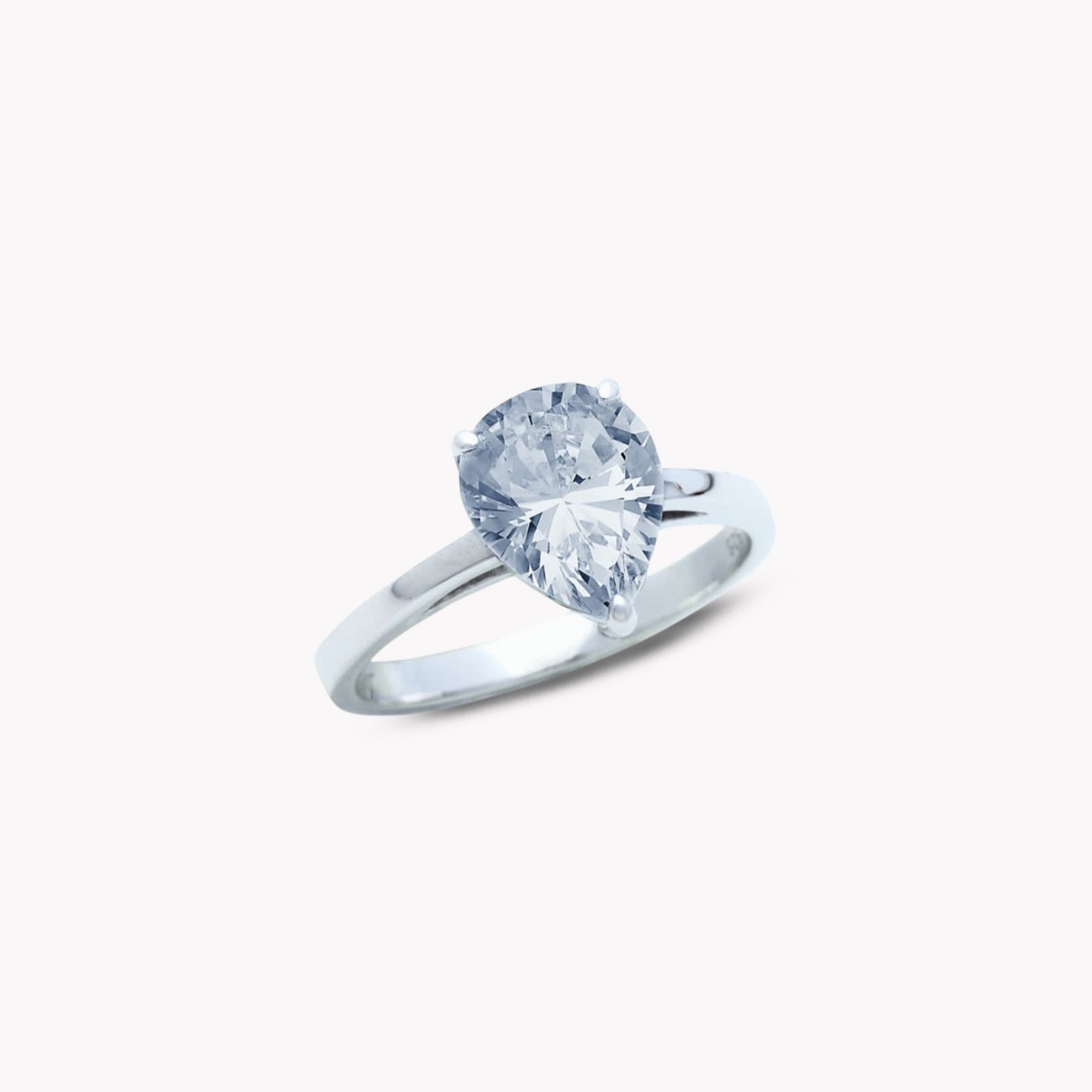 3 Prong Solitaire Ring