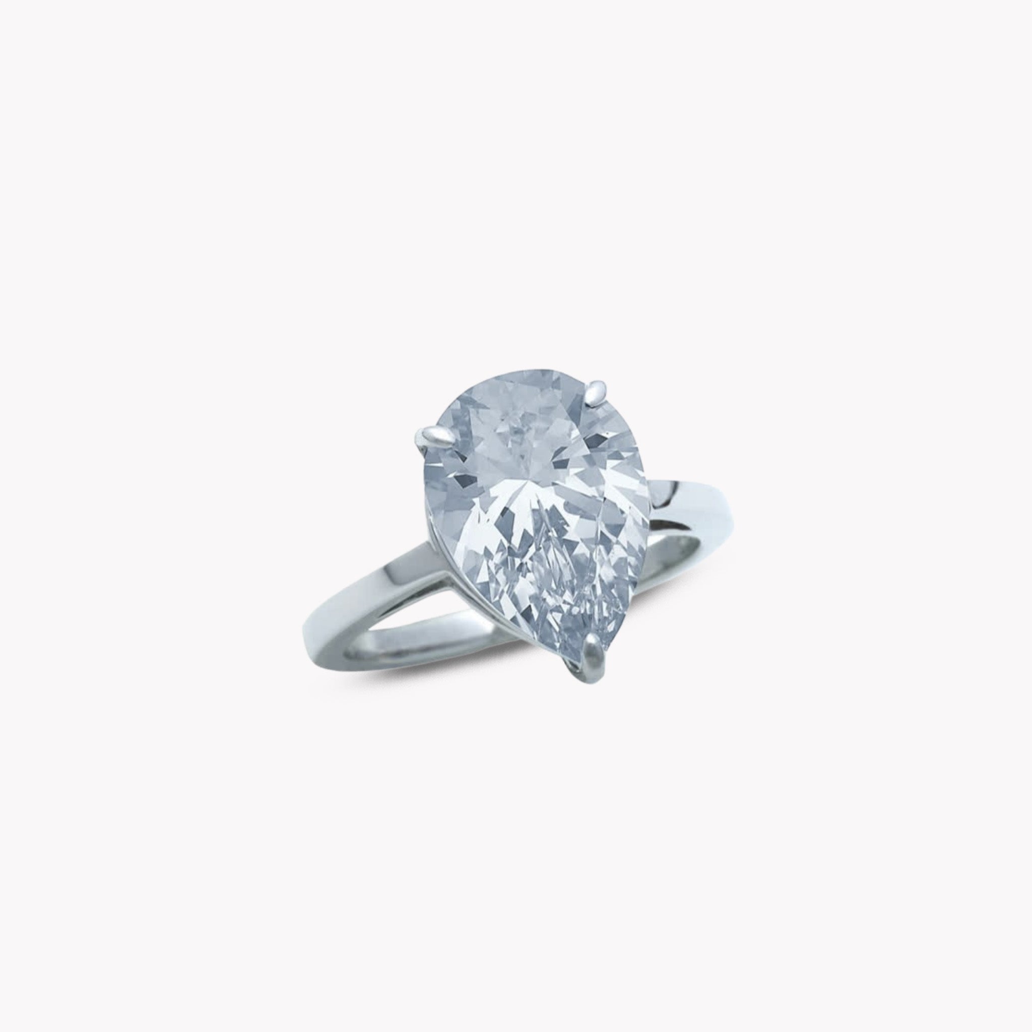 3 Prong Solitaire Ring