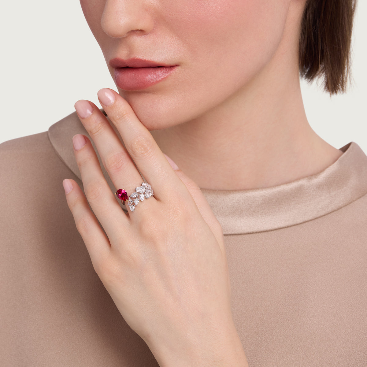 Sunlit Vine Ring