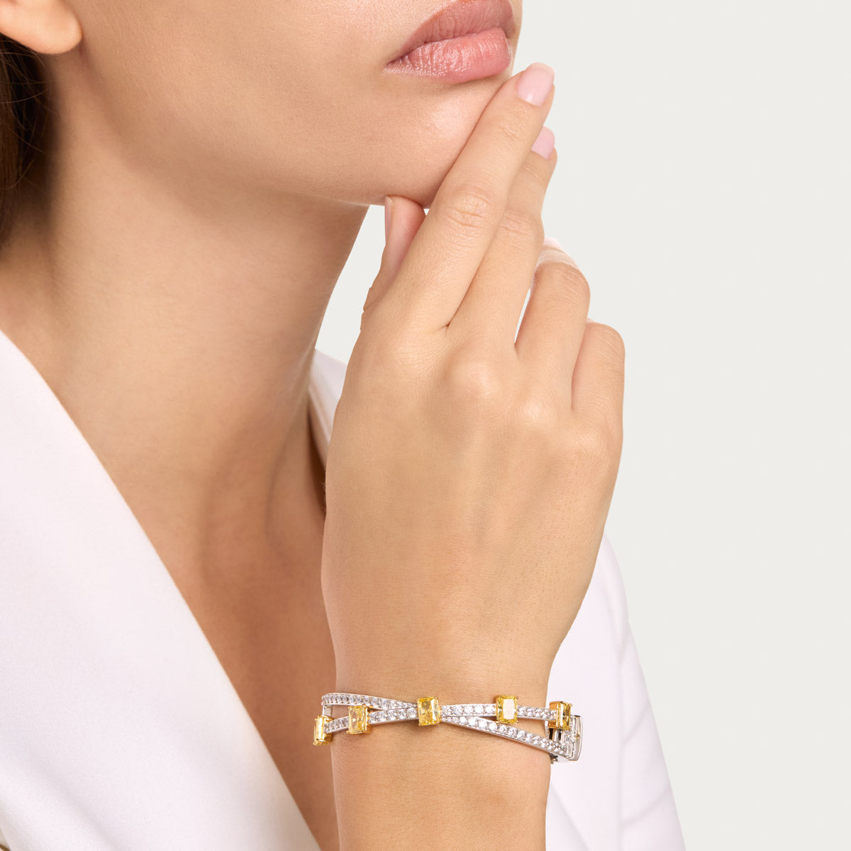 Dual-Tone Emerald & Round Bangle