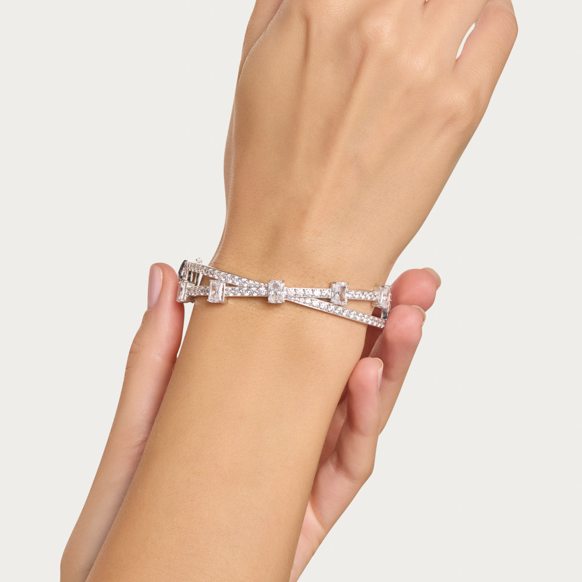 Princess-Cut Station Bangle