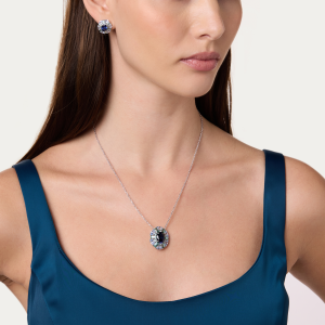 قلادة تدلّي الهالة المتوّجة