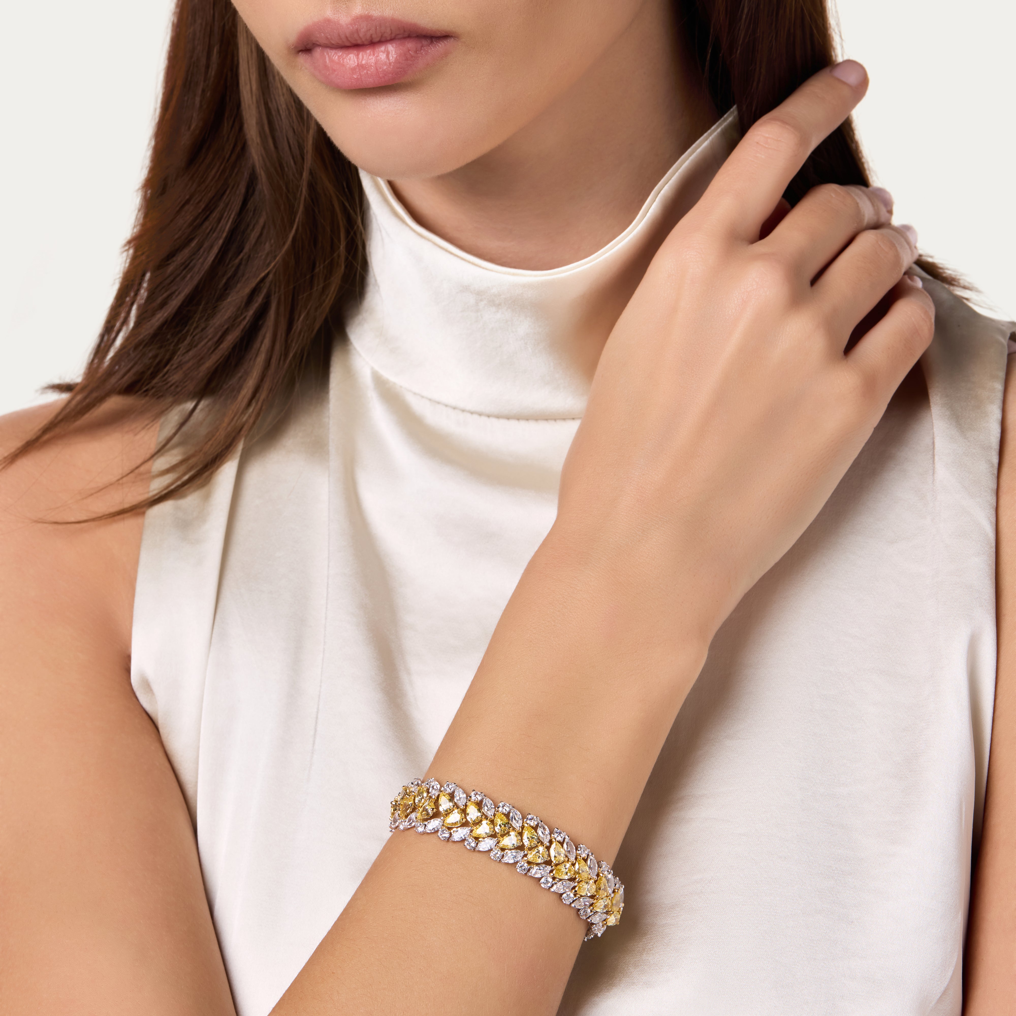 Crest Cluster Bracelet