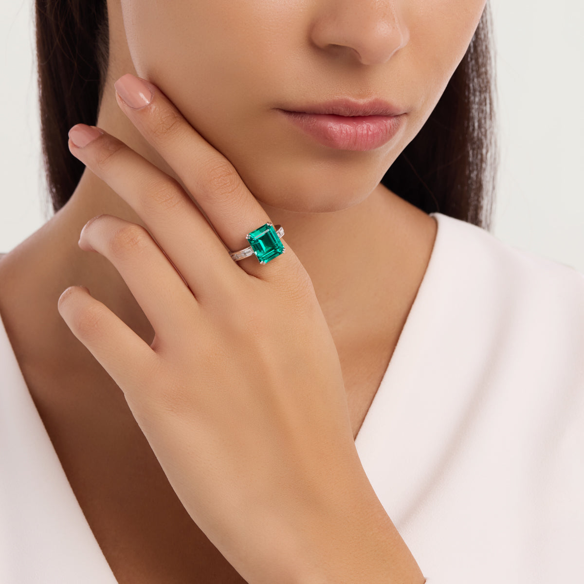 Emerald Majesty Ring
