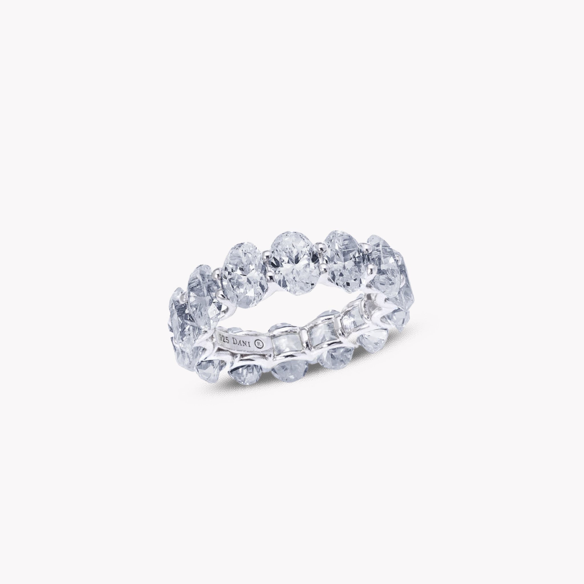 Uternity Band Ring