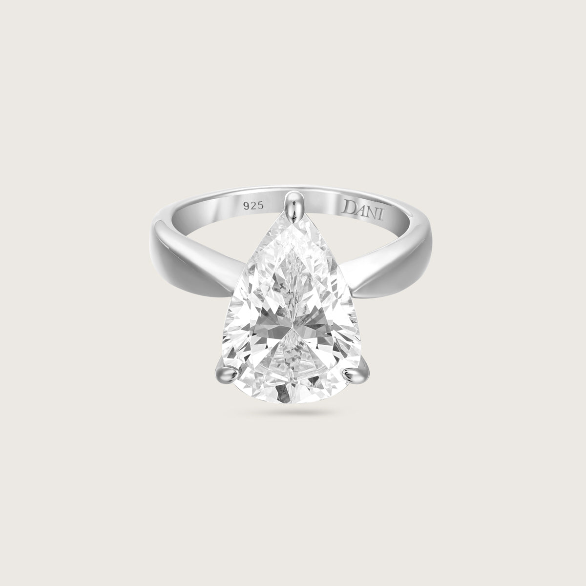 Dreamy Pear Splendor Ring