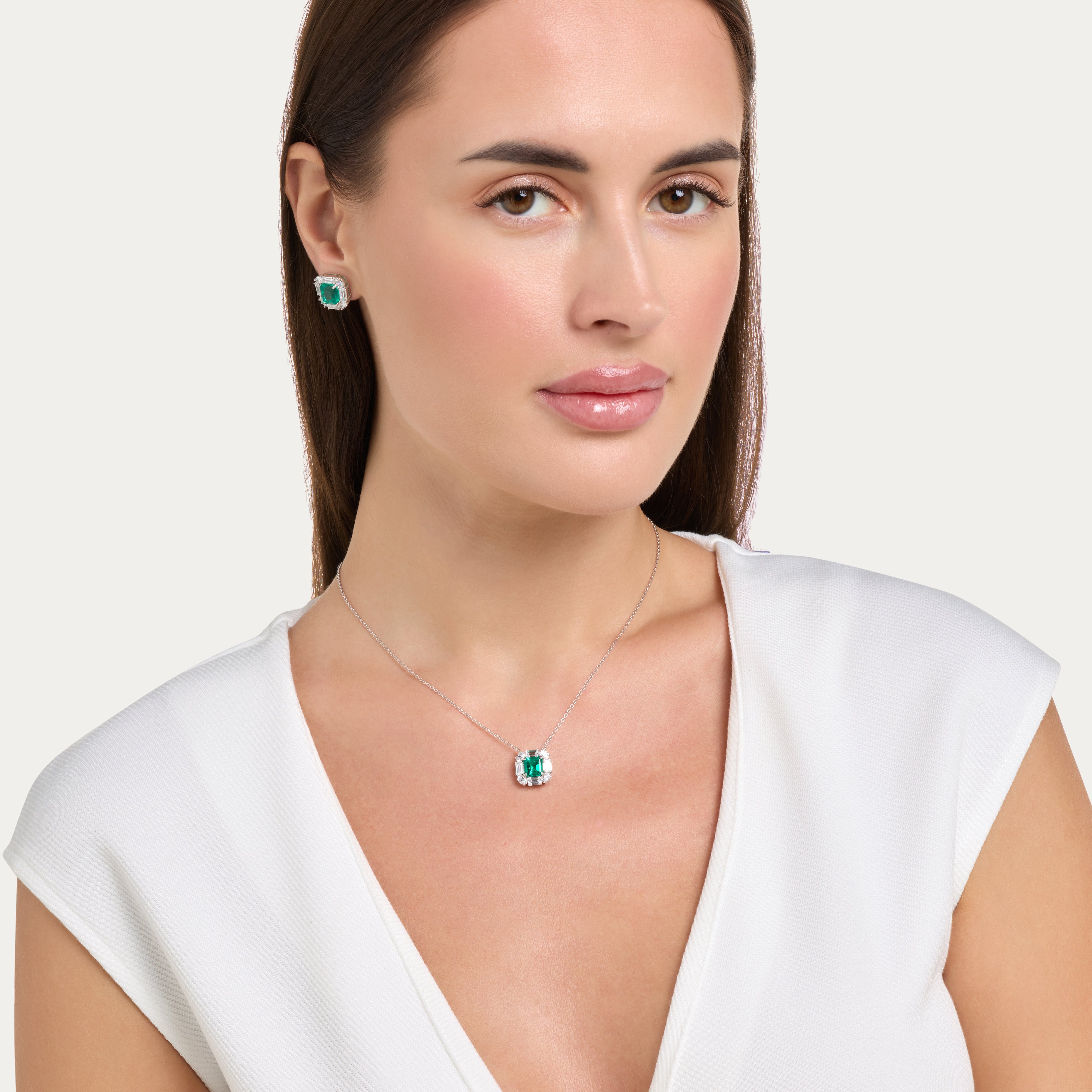 Verdant Regal Pendant