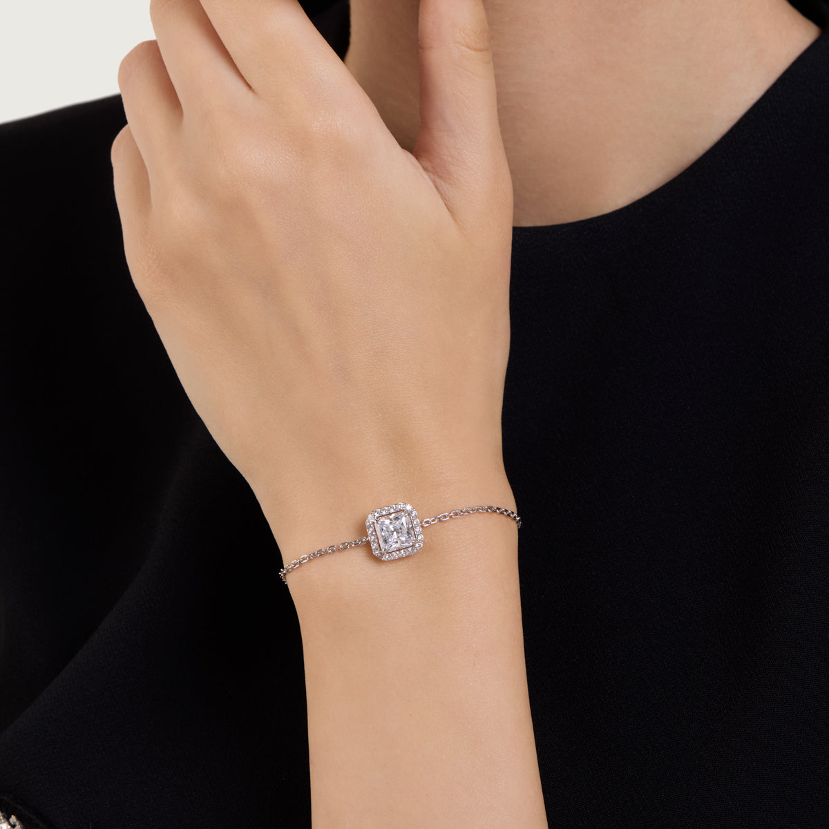 Radiant Diamond Pendant Bracelet