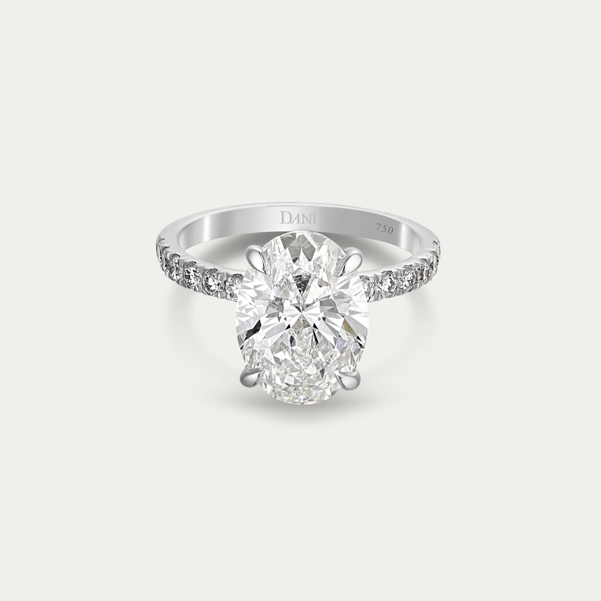 Luxe Collection Lab Grown Diamond Ring